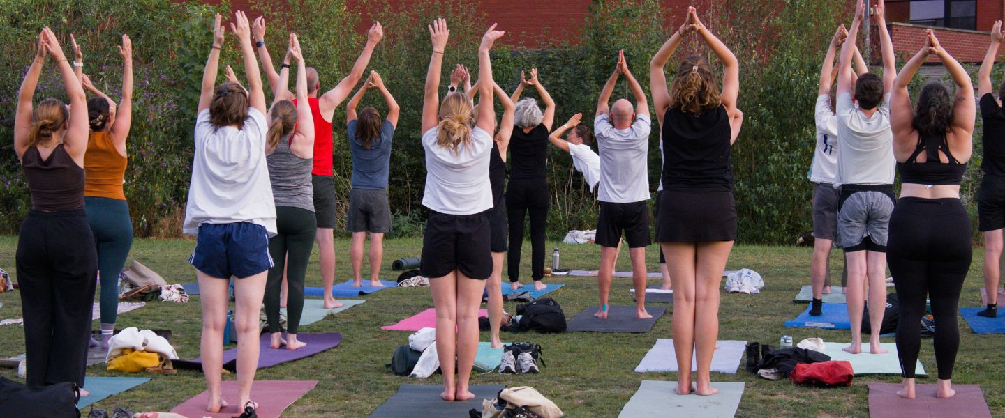 Flow yoga les in Herent en Leuven door Anke Verstraeten